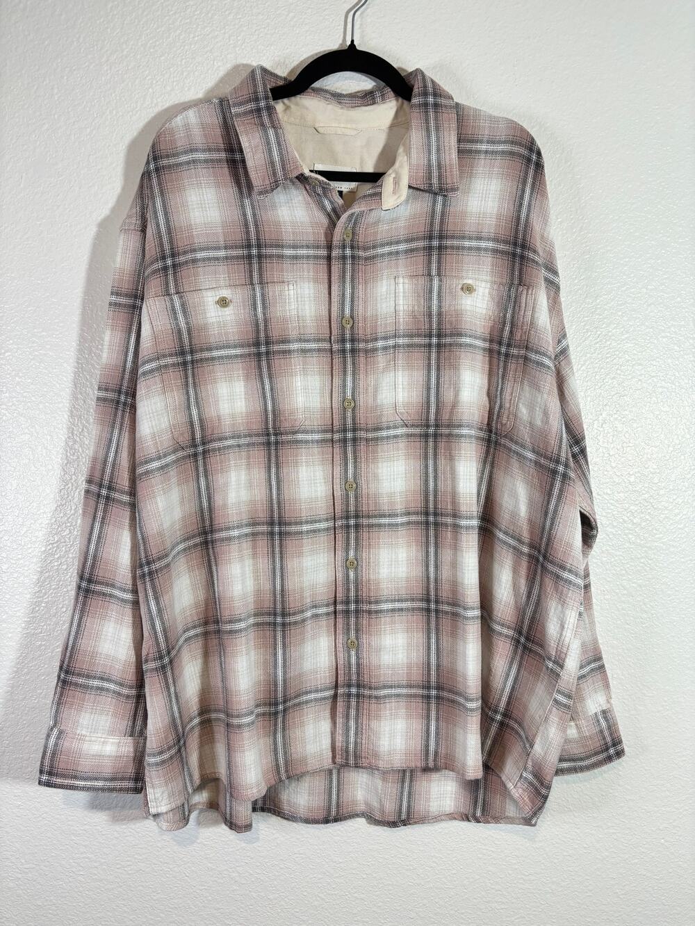 American Eagle NWT Men's Size XXL Plaid Button-Up Long Sleeve Shirt Pink & White